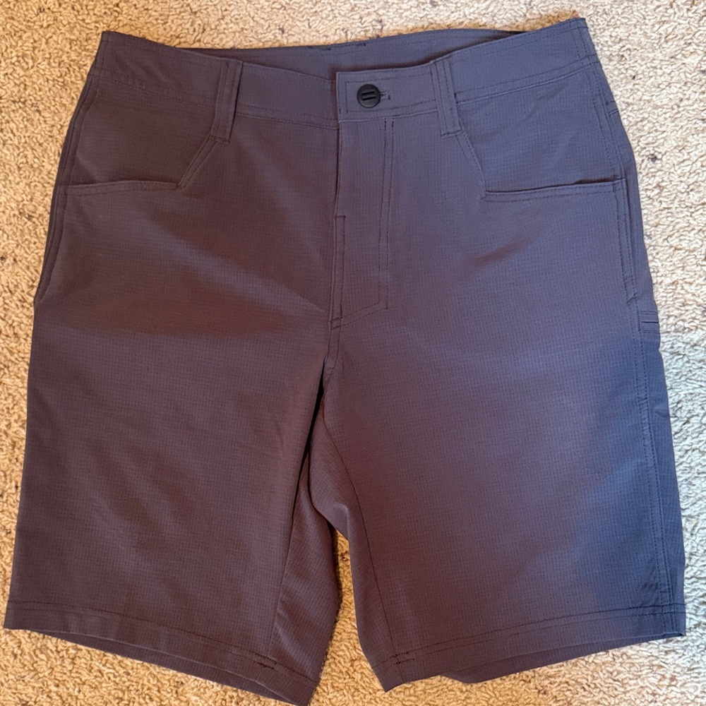 Kuhl Men's Dark Gray Shorts size 30